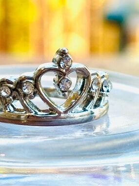 Size 9 Silver plated Heart Tiara Ring with Clear Crystals - Women Jewelry